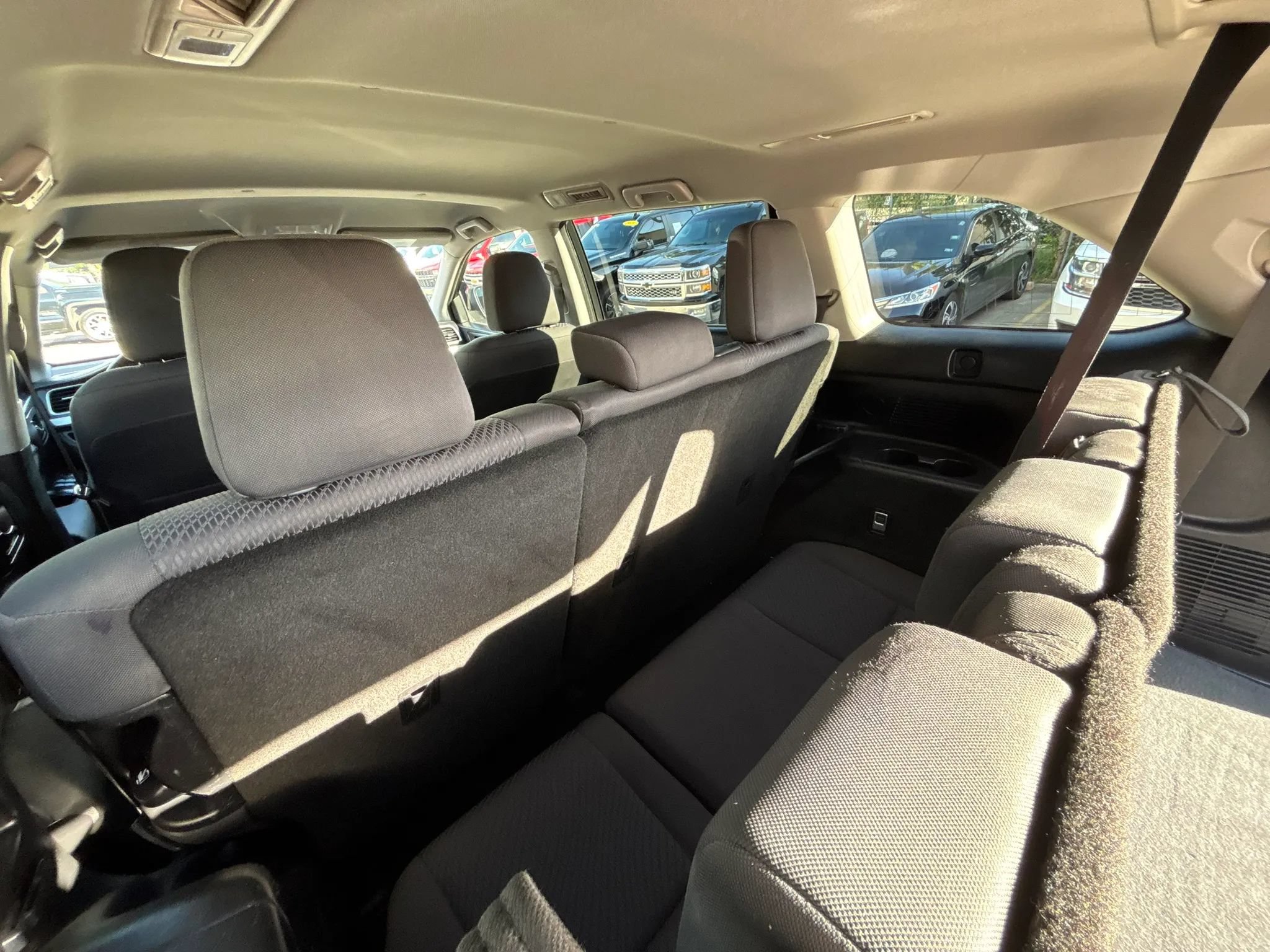 Used 2016 Toyota Highlander LE FWD image 28
