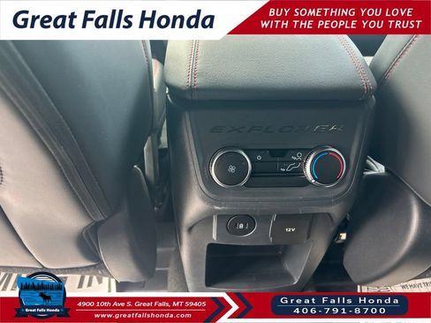 Used 2025 Ford Explorer ST-Line w/ ST-Line Street Pack AWD/4WD image 25