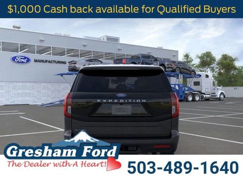 New 2025 Ford Expedition Active image 5