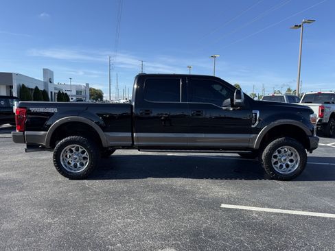 Used 2022 Ford F350 King Ranch w/ Tremor Off-Road Package AWD/4WD image 2