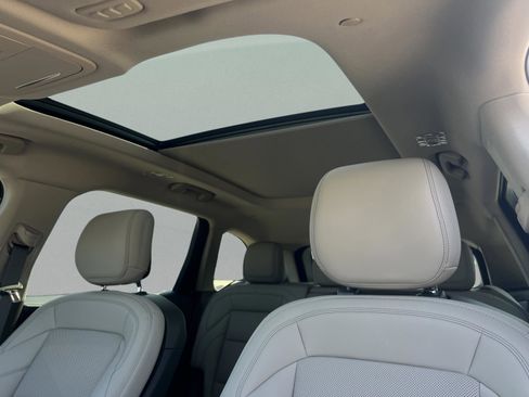 New 2025 Lincoln Nautilus Premier w/ Equipment Group 102A image 15