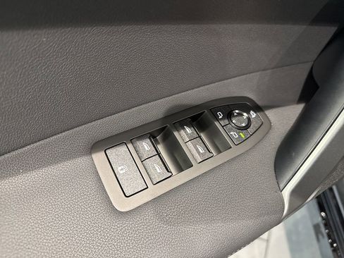 New 2026 BMW iX xDrive45 w/ M Sport Package image 41