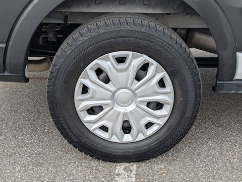 Used 2023 Ford Transit 350 XLT image 30