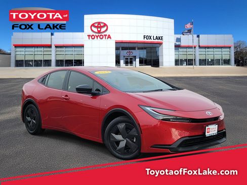 Used 2024 Toyota Prius LE image 1