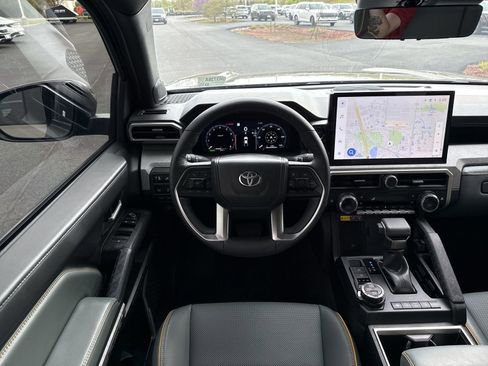 Used 2025 Toyota Tacoma 4x4 Double Cab Hybrid image 15