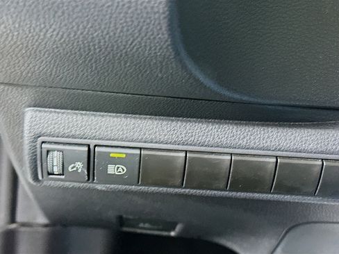 Used 2025 Toyota Corolla LE image 17