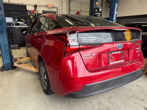 Used 2019 Toyota Prius XLE w/ Advanced Technology Package AWD/4WD image 2