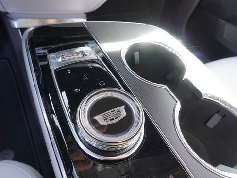 New 2025 Cadillac Lyriq Sport RWD image 19