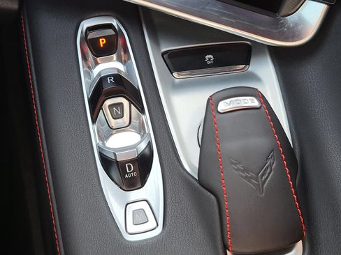 Used 2024 Chevrolet Corvette Stingray Coupe RWD image 19
