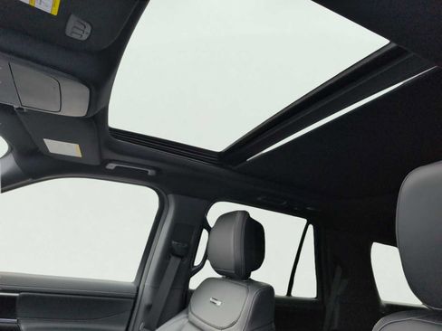 New 2026 Ford Expedition Platinum w/ Stealth Appearance Package AWD/4WD image 18