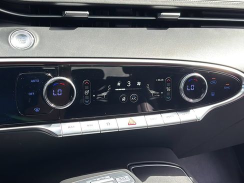 Certified 2023 Genesis GV70 2.5T w/ Sport Prestige Package AWD/4WD image 22