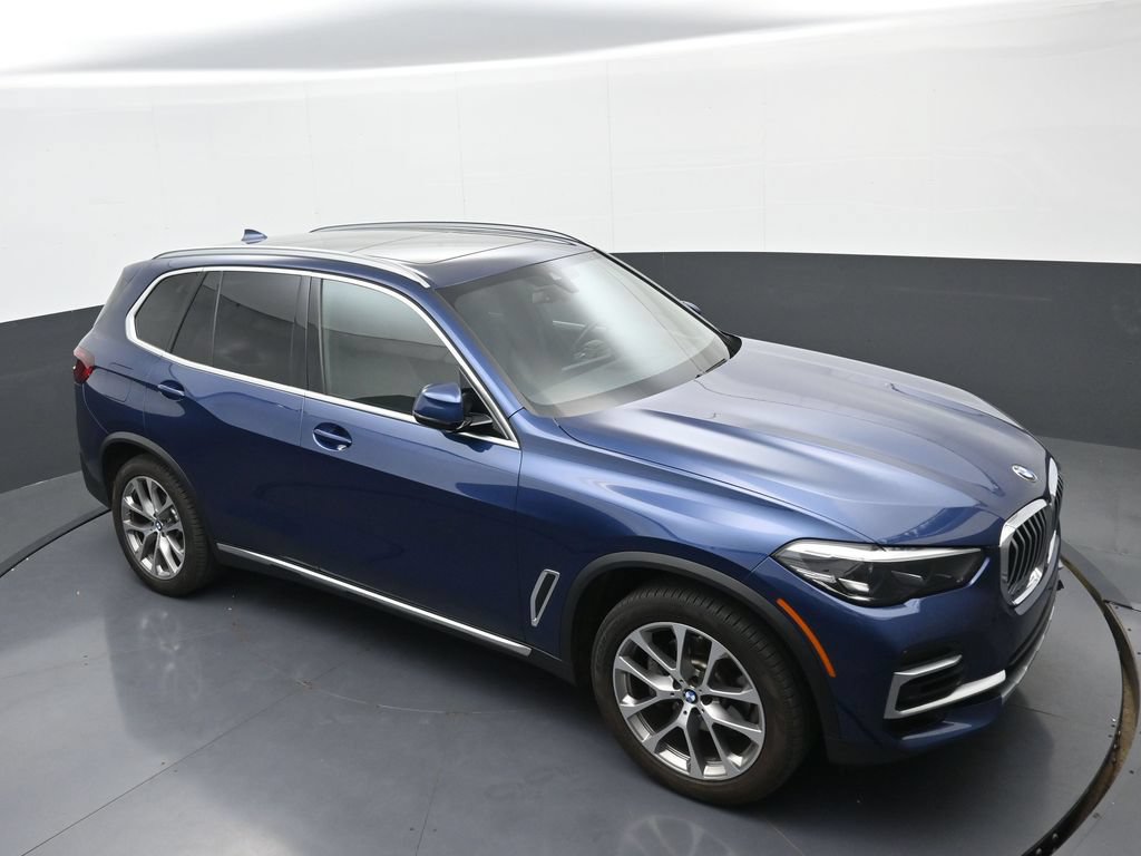 Used 2022 BMW X5 xDrive40i w/ Premium Package AWD/4WD image 29