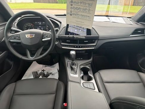 Used 2026 Cadillac CT4 Luxury RWD image 18