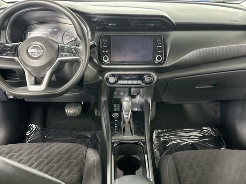 Used 2022 Nissan Kicks SV FWD image 19
