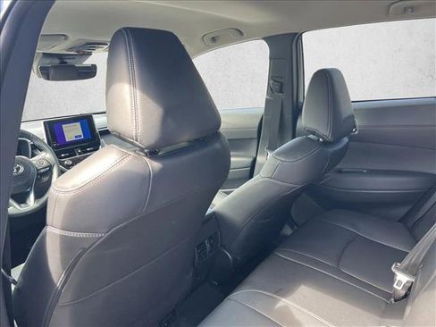 Certified 2025 Toyota Corolla Cross XLE image 16