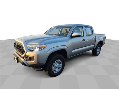 Used 2022 Toyota Tacoma SR image 1