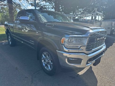 Used 2022 RAM 2500 Limited AWD/4WD image 5