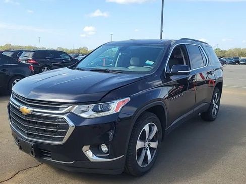 Used 2020 Chevrolet Traverse LT w/ LT Premium Package image 1