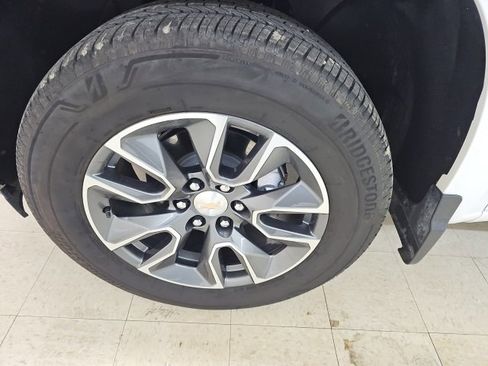 Used 2024 Chevrolet Silverado 1500 LT image 25
