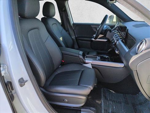 Used 2024 Mercedes-Benz EQB 250+ image 22