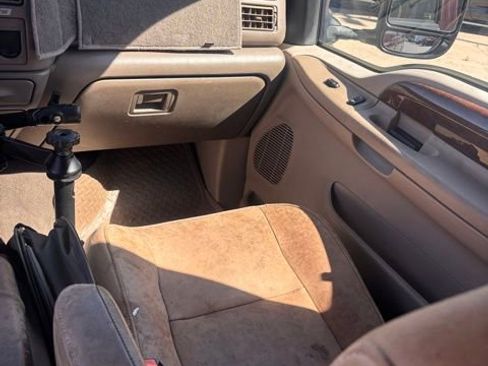 Used 2004 Ford F350 King Ranch AWD/4WD image 19