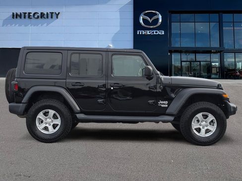 Used 2020 Jeep Wrangler Unlimited Sport S AWD/4WD image 3