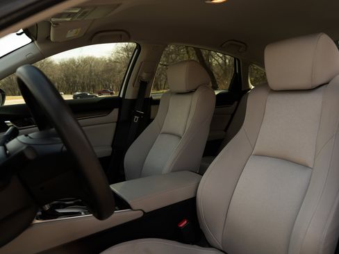 Used 2018 Honda Accord LX image 17