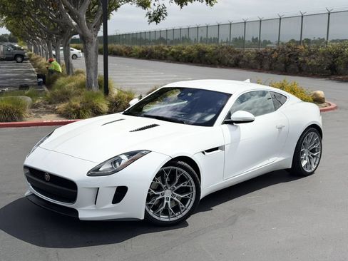 Used 2017 Jaguar F-TYPE Coupe RWD image 2