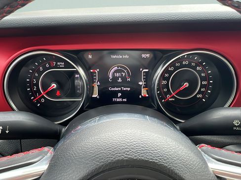 Used 2022 Jeep Gladiator Rubicon w/ Cold Weather Group AWD/4WD image 24