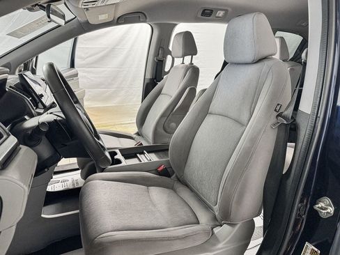 Used 2019 Honda Odyssey EX image 7