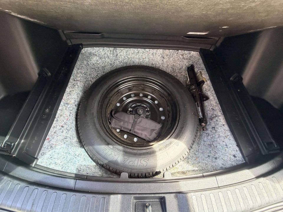 Used 2017 Honda CR-V LX image 8
