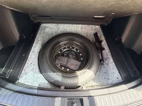 Used 2017 Honda CR-V LX image 8