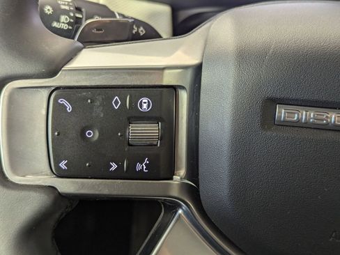 Used 2024 Land Rover Discovery Dynamic SE image 43