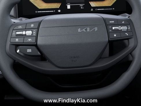 New 2026 Kia K4 FWD image 25