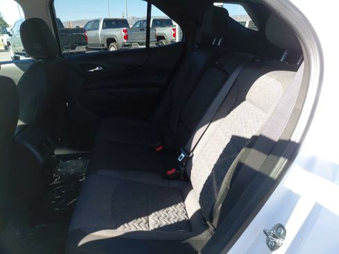 Used 2024 Chevrolet Equinox LT AWD/4WD image 23