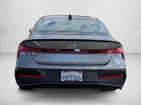 Certified 2025 Hyundai Elantra Sport FWD image 7