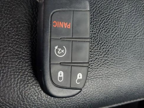 Used 2022 Jeep Compass Limited image 31