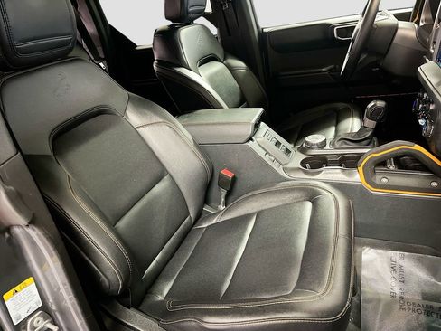 Used 2024 Ford Bronco Badlands image 29