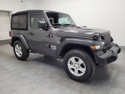 Used 2018 Jeep Wrangler Sport image 11