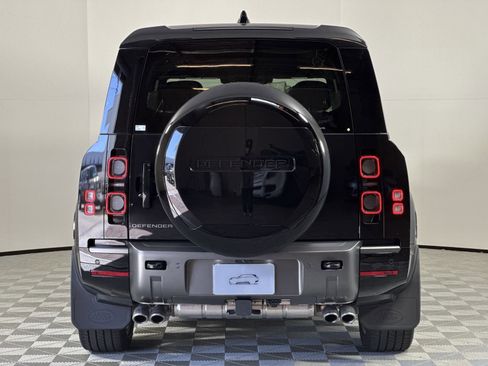 New 2025 Land Rover Defender 130 V8 image 4
