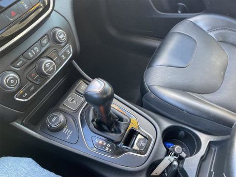 Certified 2022 Jeep Cherokee Limited image 20