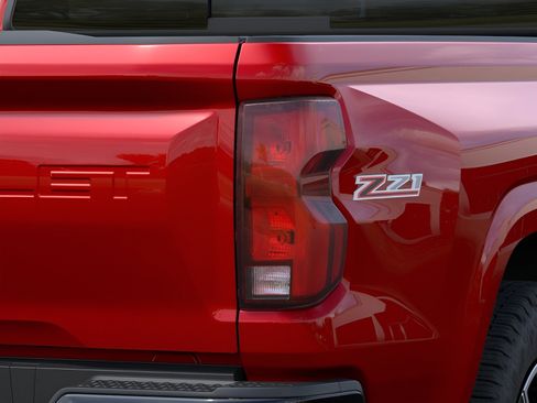 New 2026 Chevrolet Colorado Z71 w/ Technology Package AWD/4WD image 11