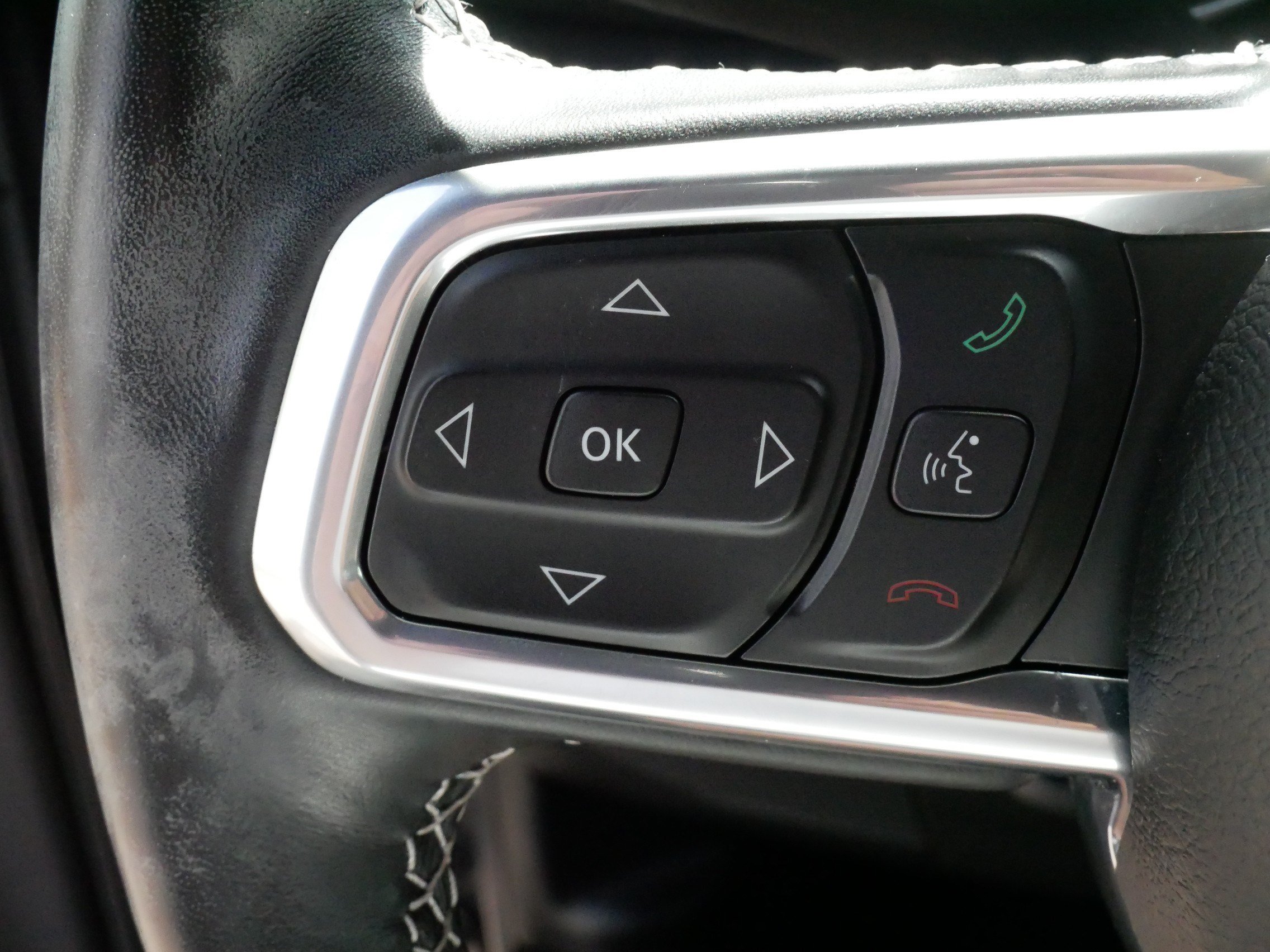 Used 2022 Jeep Wrangler Unlimited Sahara w/ Cold Weather Group AWD/4WD image 26
