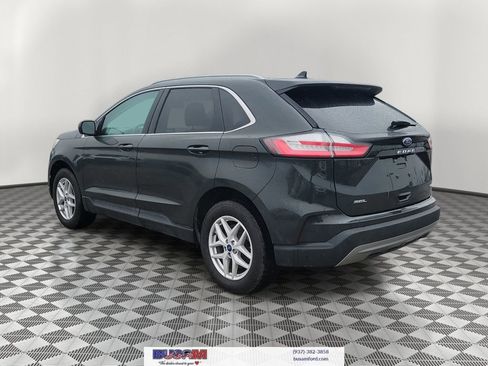 Used 2022 Ford Edge SEL w/ Convenience Package image 3
