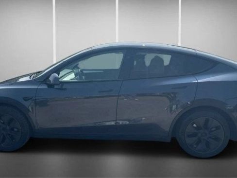 Used 2024 Tesla Model Y Long Range AWD/4WD image 14