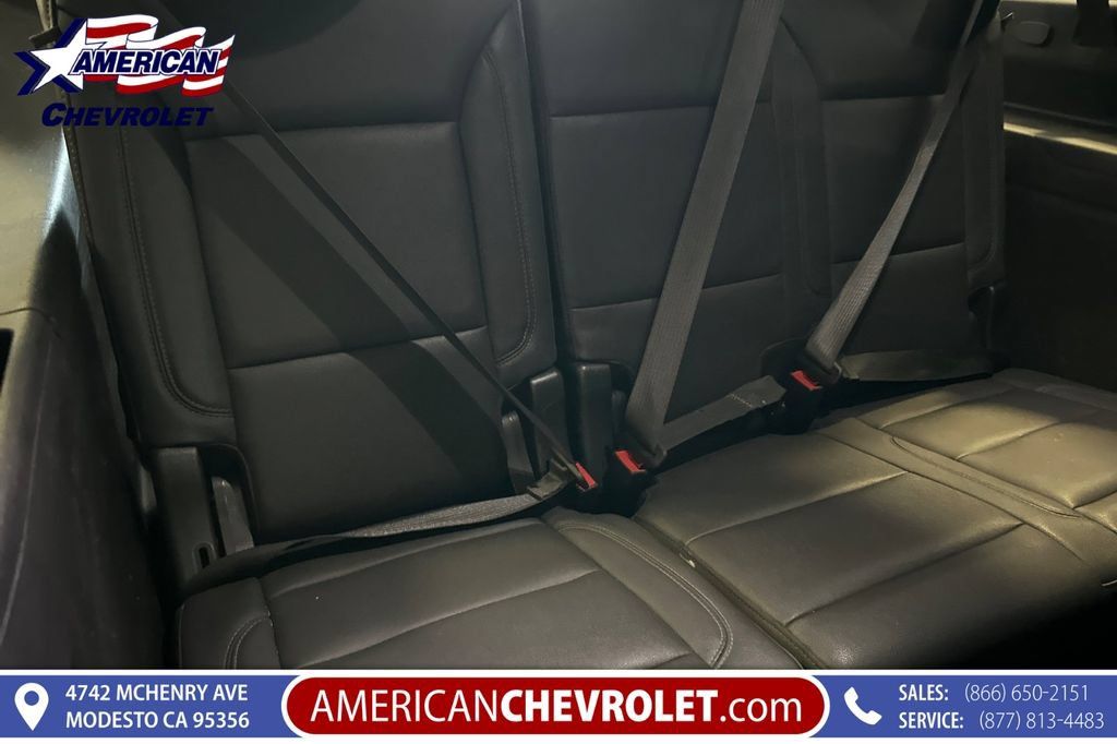 Used 2023 Chevrolet Suburban LT AWD/4WD image 19