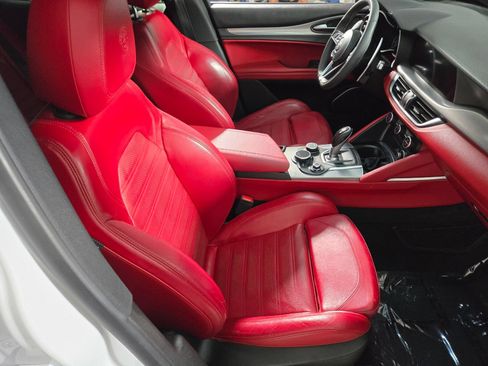 Used 2018 Alfa Romeo Stelvio Ti Sport AWD/4WD image 3