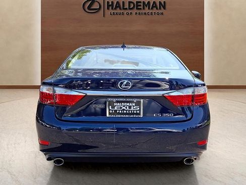Used 2014 Lexus ES 350 w/ Luxury Package FWD image 5