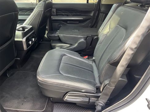Used 2019 Ford Expedition Platinum image 11