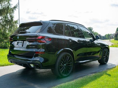 Used 2024 BMW X5 xDrive40i AWD/4WD image 3